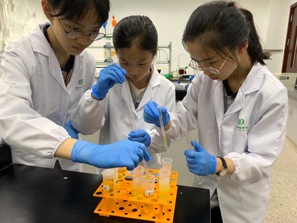 http://biotech.jiangnan.edu.cn/__local/C/AD/63/2AF66AA98DA941AE72647960E5C_3E0C60CA_191A9.jpg