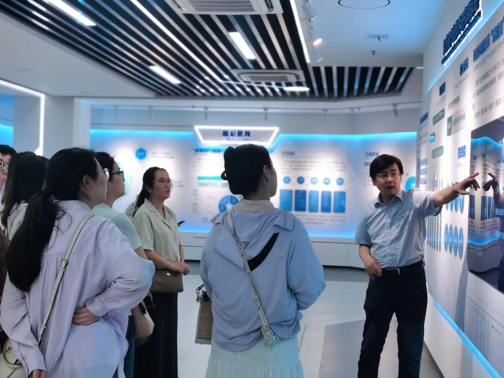 https://biotech.jiangnan.edu.cn/__local/6/C9/F3/B7766A6B61F9D892210FBC76AF7_2525DB6A_181FF.jpg